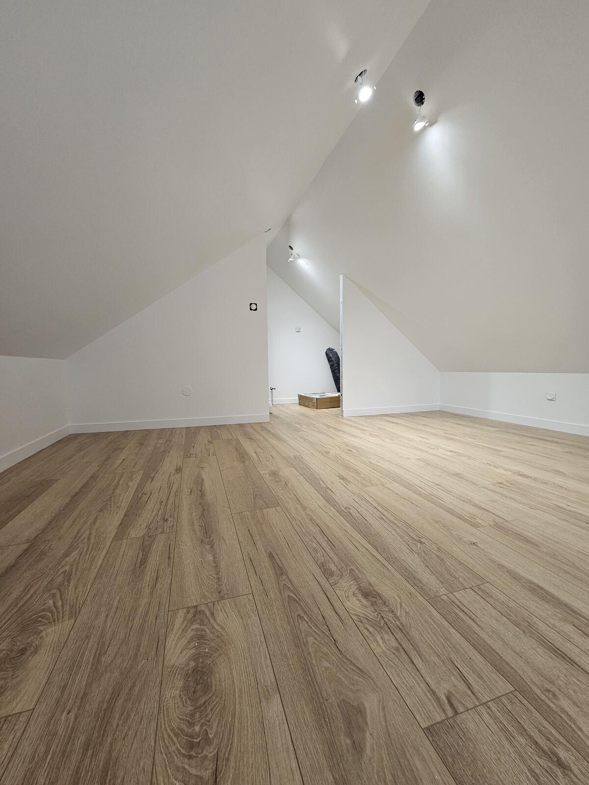 Combles aménagés avec parquet posé
