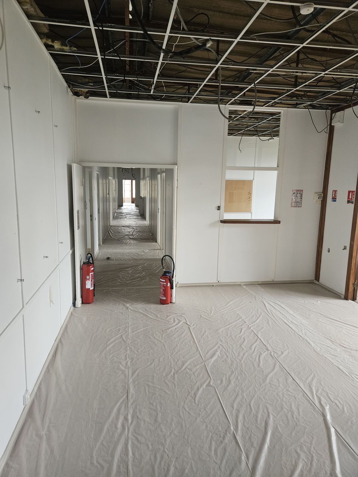 Couloir en cours de travaux